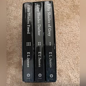 Fifty shades of Grey, trilogy books